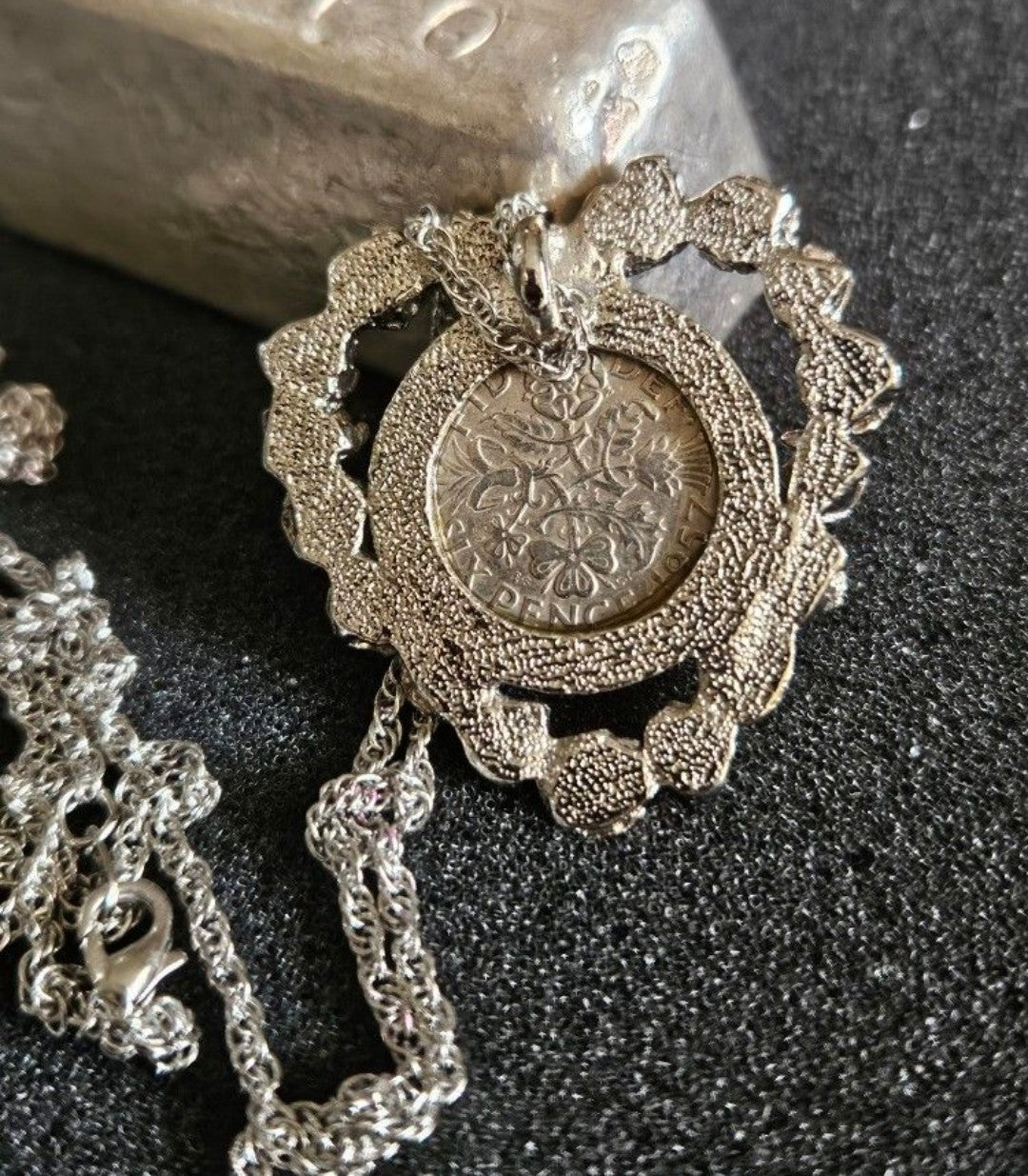 Queen Elizabeth Heart Shape Pendant