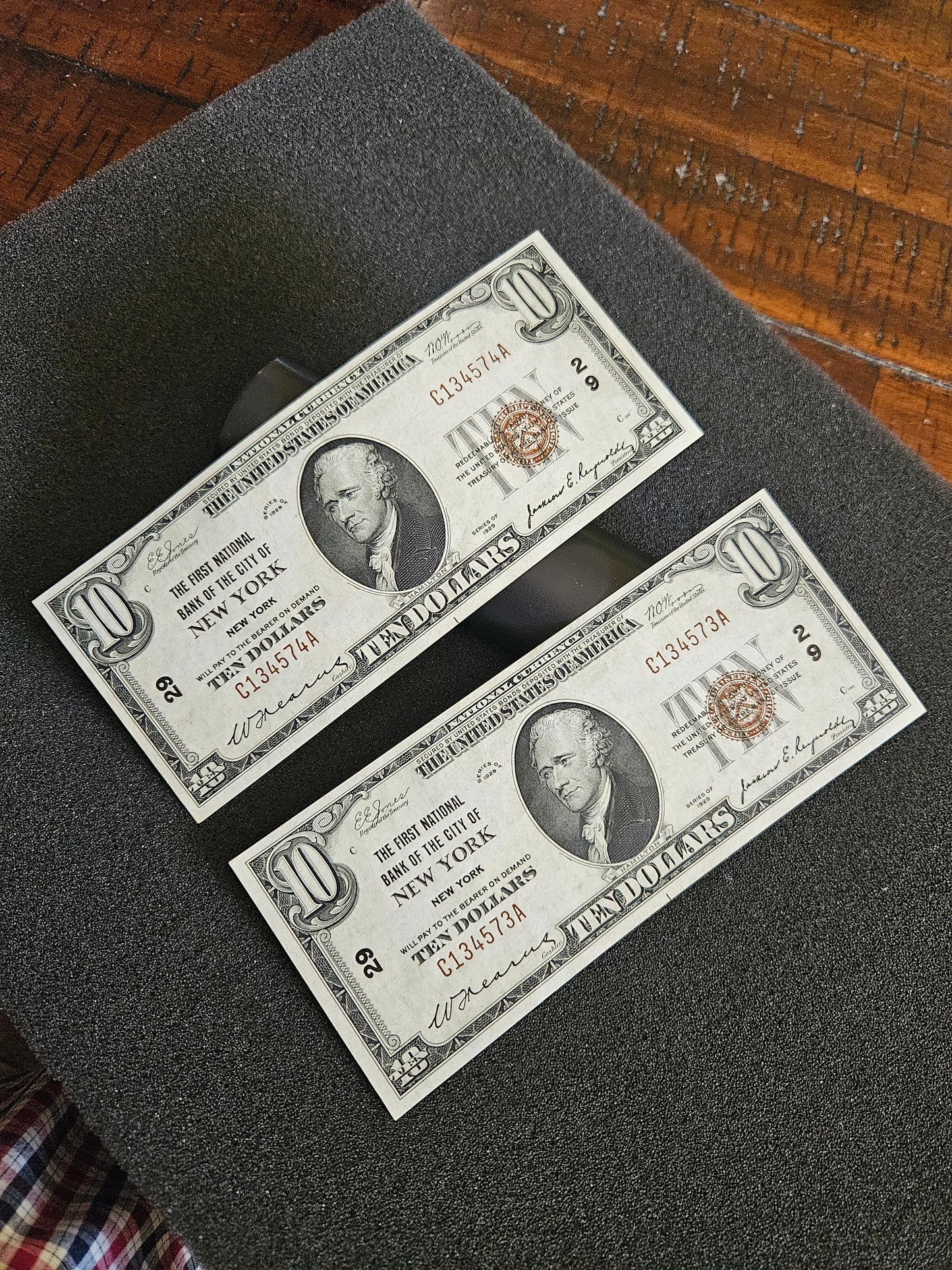 1929 $10 NY National Bank notes ( consecutive serial )